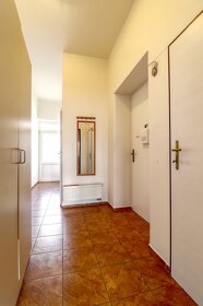 Pronájem  bytu 3+1 s balkónem, 98 m2, Hradec Králové – centr - 9