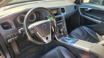 VOLVO V60 2012 T6 224 kW AWD 4x4 R-DESIGN,NAVI,PARK.KAMERA - 9