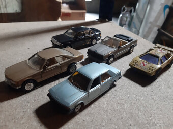 Modely aut, různé typy, velikosti, formule atd. motorky - 9