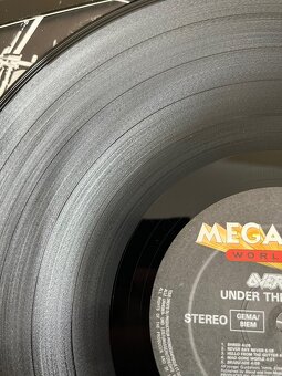 Overkill – Under The Influence - 9