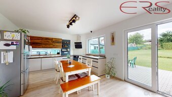 Rodinný dům 5+kk, 149 m2 - Dolní Branná, okr. Trutnov - 9