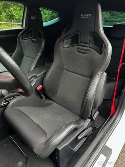 Renault Megane III RS 265 CUP - 9
