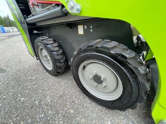 Nakladač Zoomlion ZS030R - 9