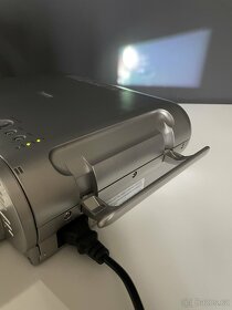 Projektor Toshiba TLP681 - 9