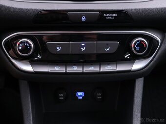 Hyundai i30 1,5 i 80kW Klimatizace CZ 1.Maj (2021) - 9