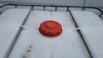 IBC kontejner 1000 litru - 9