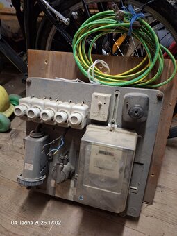 Věci ze stavby elektro a ostatní. - 9
