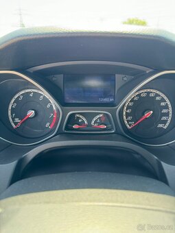 Ford Focus ST - 9