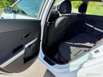 Kia Ceed SW 1.6 GDI 2017 První majitel 60tis. km - 9