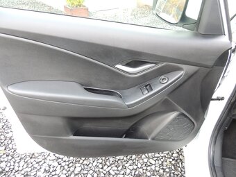 Hyundai ix20,1.4i,66kw,2016,ČR,1.majitel,78000km - 9