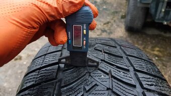 Zimní pneu Goodyear UltraGrip SUV 235/55 R18 - 9