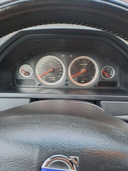 Volvo XC90 2.4 D5 147kW 7-MÍST r.v.2014 - 9