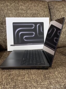 MacBook Pro 14" M3 PRO SK 2023 Vesmírně černý - 9