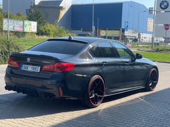 BMW g30 m550i - 9