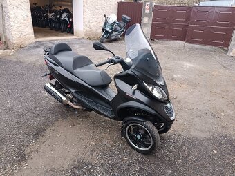 Piaggio mp3 500 LT HPE rv 2016 ABS ASR Kufr Doklady v ceně - 9