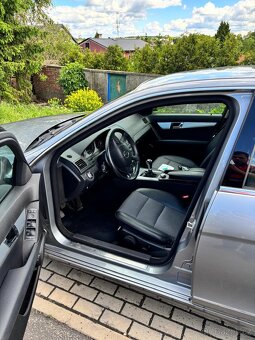 Mercedes Benz C200 - 9