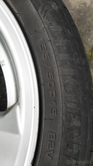 Pěkná alu kola R15 originál škoda 5x100 - 9