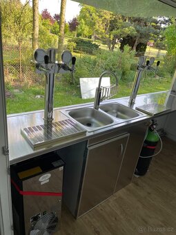 Pojízdná gastro prodejna - 9