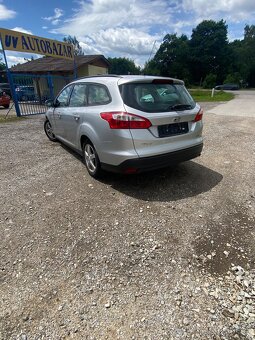 Ford Focus Turnier 1.6 TDCI - TOP STAV - 9