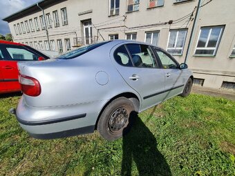 Seat Leon - náhradní díly z vozu - 9