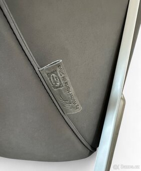 Designové křeslo Luft Poltrona Frau - 9