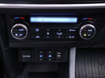 Toyota Auris 2,0 D-4D CZ Sports 1.Maj Tažné (2014) - 9