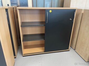 Kancelářské skříně, stoly a kontejnery K+N - 9