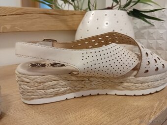 Be Fly Flow dámské sandály vel. 38 kožené - 9