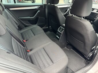 Škoda Octavia 1.6TDi Navi Digi Klima Tempomat - 9