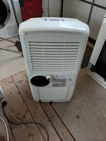 Klimatizace mobilní Delonghi ,2,7kw ,10700 BTU/h - 9