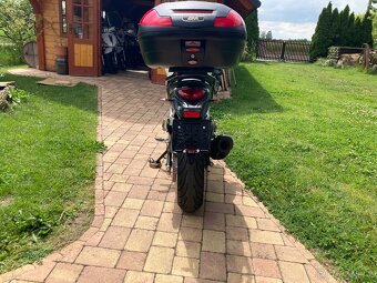 Suzuki SFV 650 Gladius - 9