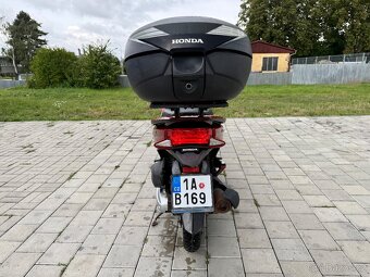 Honda PCX 125 (2017) – nové pneu, STK 10/2026 - 9