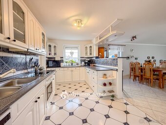 Prodej rodinného domu 4+kk, pozemek 992 m², Znojmo - Příměti - 9