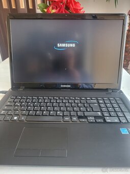 Samsung 350E - 9