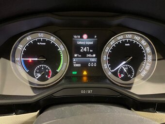 ŠKODA Superb 1,4TSI - 115KW IV L&K DSG na náhradní díly - 9