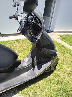 Yamaha YP 180 Majesty - 9