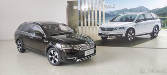 Škoda Octavia III Scout 1:18 - 9
