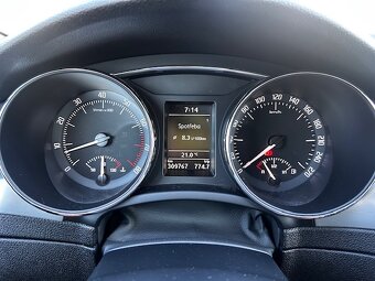 Škoda Superb 1.4 TSi, 2009, xenony, el.sed, DPH - 9