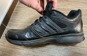 Pánské sálové tenisky Adidas, černé, vel. 46,5 - 9
