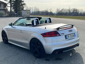 AUDI TT 2,0TFSi 147kw Cabrio S-Line 2008 - 9