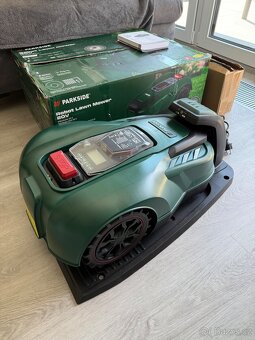 Robotická sekačka na trávu Smart PAMRS 1000 A1 - 9