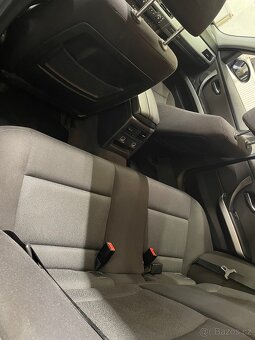 BMW 330i - 9