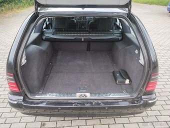 Mercedes W210 E 320 CDI Avantgarde - 9