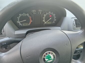 Škoda Fabia - 9