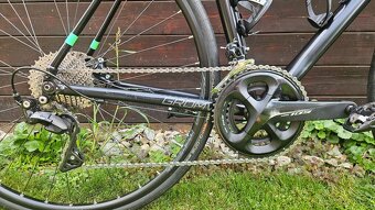 Gravel kolo 4EVER Gromvel 2 – Shimano 105, karbonová vidlice - 9