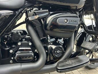 HARLEY DAVIDSON street glide FLHXS speciál - 9