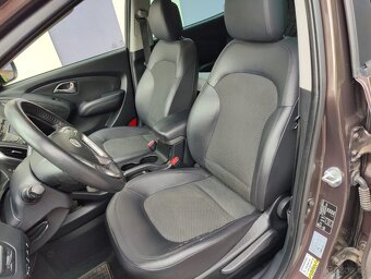 Hyundai iX35 2,0 CRDi 4WD + pneu - 9