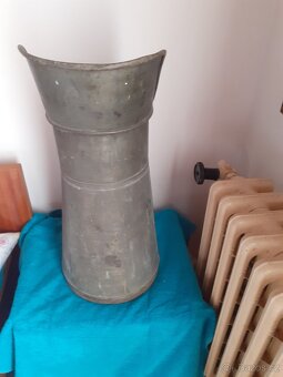 Starožitna  velká  nádoba měrka  do pivovaru, demizon - 9