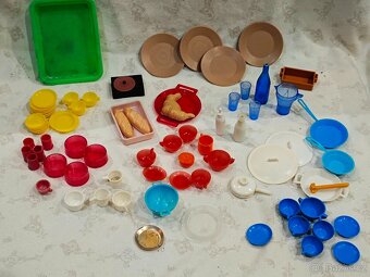 Retro dětské hračky, nábytek. 80 léta - 9