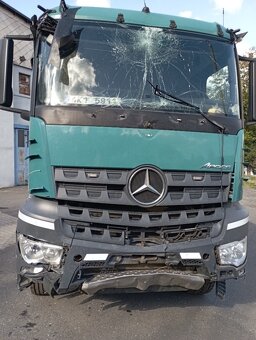 Prodám Mercedes 3351 Arocs pohon 6x6 - 9